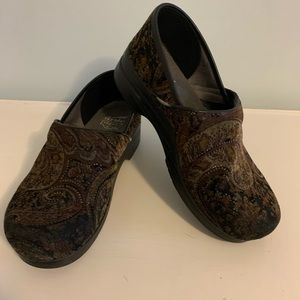 Dansko vegan clog/shoes